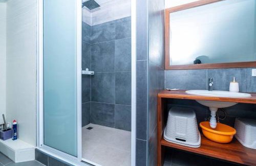 Pa'ofa'i Apartment | HEITEA LODGE - 6 min airport, Wifi, AC & Parking