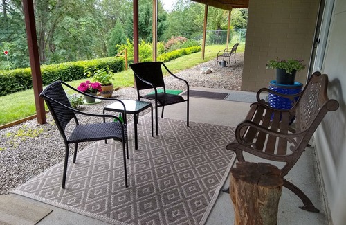 Bryn Mawr-Skyway House | Helicopter House - Rare tree belt location -180* view of Kent Valley & Mt Rainer