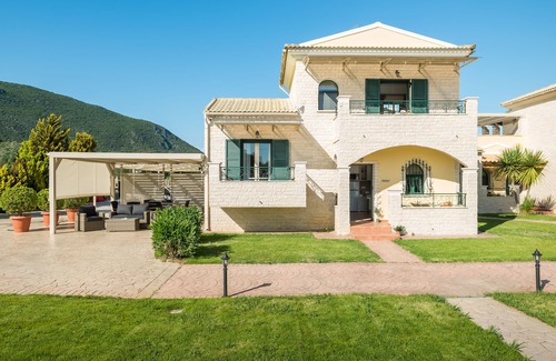 Dafnata House | Helios - A paradise in nature. Luxury 2 Bedrooms (Sleeps 4-5) With Pool In Corfu