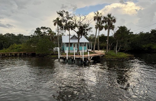 Homosassa House | Hellgate Island scallop house, boat access only