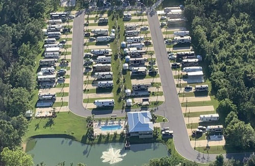 Foley RV Rental | Hello fellow travelers. Join us here at Creekside RV Resort.