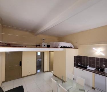 Cayenne Apartment | Hello Guyane - F2, Nº4 Haut Standing et Mezzanine
