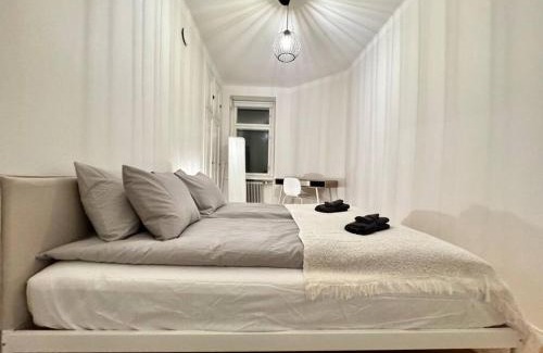 Hietalahti Apartment | Hello Helsinki - City Home