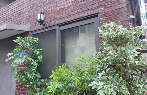 Jayang-dong Villa | Hello Stay & Hangang Park, 5 min walk from Konkuk University, Seongsu, Jayang Subway Stations & Licensed Accommodation