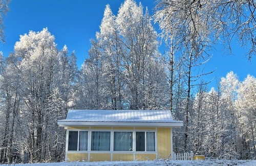 Susitna North Cabin | Hello Sunshine! Cottage