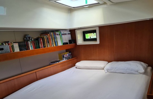 Bora Bora Boat Rental | Hello World catamaran Polynesia