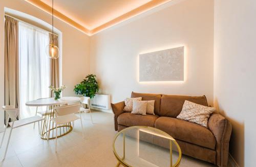 Monopoli Apartment | HelloAPULIA Charming Palazzo Clemente - self-catering suites with aircondition