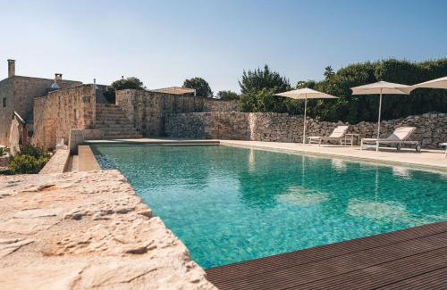 Cisternino Villa | HelloAPULIA - Masseria Minetta - Infinity Saltwater Pool & Scenic View