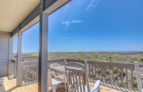 Topsail Beach House | Helmstetler | Ocean Views + Seasonal Community Pool!