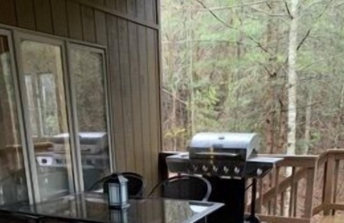 Canton House | Hemlock Forest Home Lodging