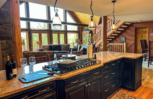 Bentonville Cabin | Hemlock Haven: Luxury Log Retreat w/Sauna, Saloon & Blue Ridge Views