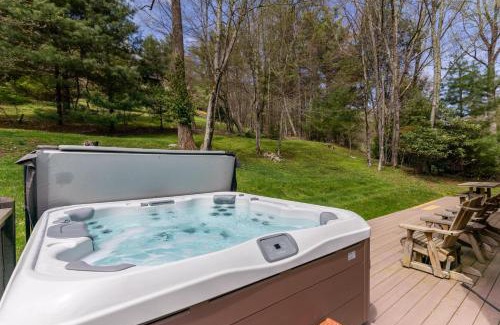 Boone House | Hemlock Hideaway