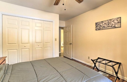 Dingmans Ferry House | Hemlock House Epic Arcade Room, Hot Tub, Theater!