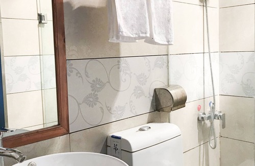 Fenghuang Hotel | Hemu House
