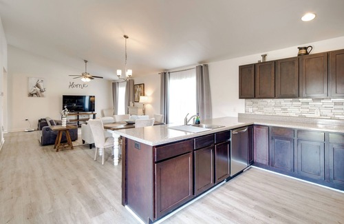 Hendersonville House | Hendersonville Home w/Grill: 1 Mi to Main St!