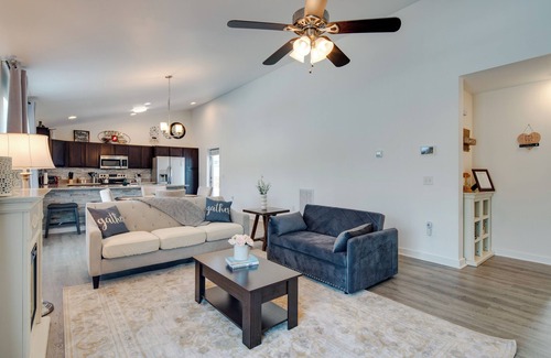 Hendersonville House | Hendersonville Home w/Grill: 1 Mi to Main St!