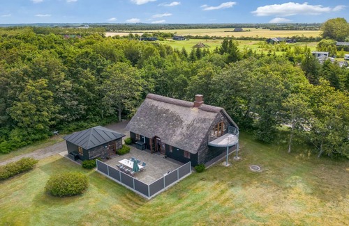 Skjern House | "Hendrina" - 250m to the fjord by Interhome