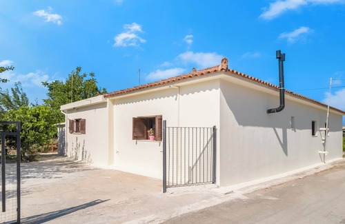 Nea Tirintha House | Herakles House, fully fenced, garden & large terrace, 10 min drive to Nafplio