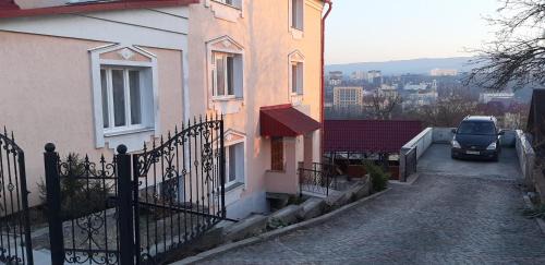 Truskavets House | Hercules