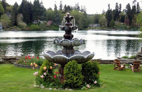 Bainbridge Island Cottage | Here's the Best: Bainbridge Island; Water Access; Close to Town