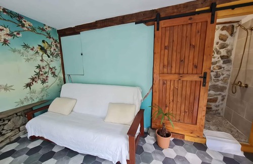 Radomir Other | Heritage : 3-bedroom farmhouse with bungalow in Vladimir village with WiFi