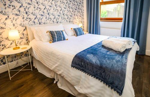 Trehafod House | Heritage Cottage In Stunning Rhondda Valley With Amazing Views By StayStaycations