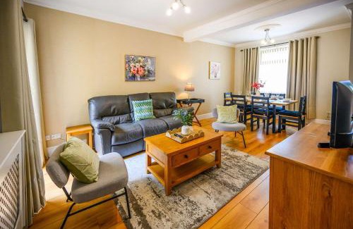 Trehafod House | Heritage Cottage In Stunning Rhondda Valley With Amazing Views By StayStaycations