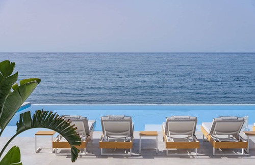 Skaleta Villa | Hermes Grand Luxury Beachfront Villa & Spa-Private Beach, Turkish Hammam & Sauna