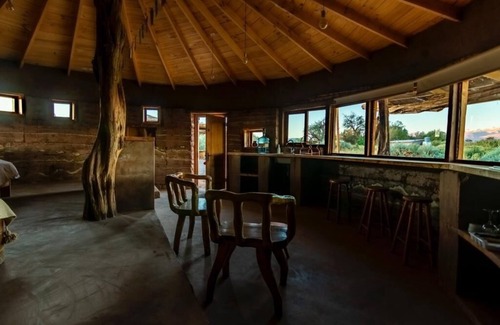 San Pedro de Atacama Cabin | Hermosa Cabaña con Vista al Volcán, Construida en Técnicas Locales , 58m2
