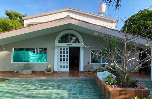 Tubara House | Hermosa Casa Playera Para Estrenar a 1 min de la Playa