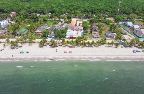 Covenas Hotel | Hermosa Habitacion Estandar Multiple A Pie De Playa