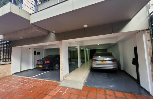 Cali Apartment | Hermoso Aparta estudio 201 santa monica