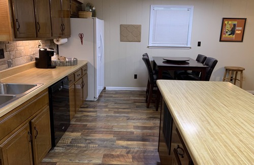 Hernando House | Hernando Retreat! Private, Clean, Spacious and near Hernando Town Square!