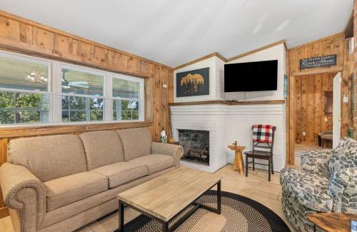 Luray House | Heron Hideout! Shenandoah Riverfront Retreat!