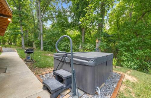 Luray House | Heron Hideout! Shenandoah Riverfront Retreat!