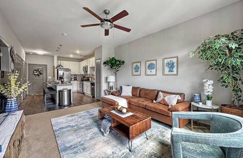 Cornelius Apartment | Herons Cove, Elevator, 4th Floor Views, Gym, Pool