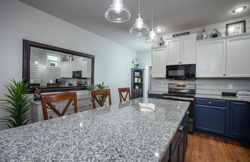 Hummelstown House | Hersheypark 3.4 miles-West End Nest