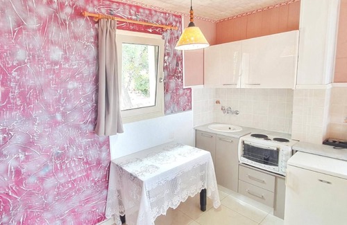 Piskopiano House | Hersonisos - Sleeps 15 - Parking - Pool - Garden