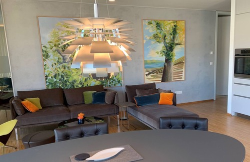 Stetten Apartment | Herzlich Willkommen im Lichtdurchfluteten Barrierefreien Apartment Maulbeere