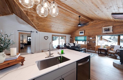 Durango House | Hesperus Mountain Chalet | Mtn Views, Fireplace, Yard, AC -15 Mi to Durango