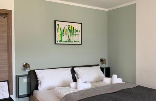 Neustadt-Hambach Hotel | HGH - Hotel Garni Helbig