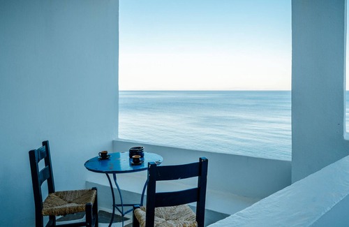 Chrisopigi Villa | #HH03 SEAFRONT VILLA OVERLOOKING CHRYSOPIGI