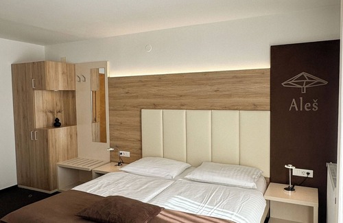 Kranj Hotel | Hiša Aleš