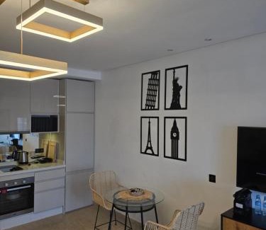 Pont Blondin Apartment | Hiba's studio