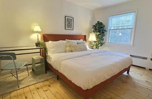 Killington Apartment | Hibernal33 - Private Room on Access Road