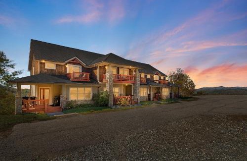 Wolf Laurel Apartment | Hibernation Station - MTN Views near Asheville!