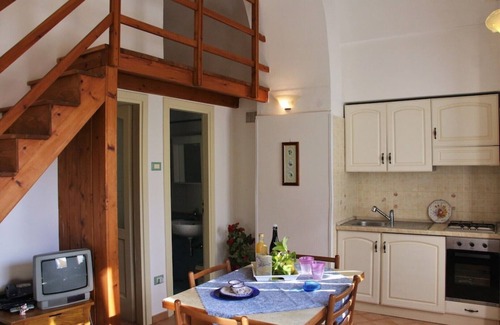 Minori House | HIBISCUS HOUSE ON THE LEMON TRAIL