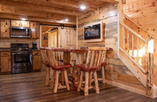 Elizaville Cabin | Hickory Ridge Cabin | 3 Bed, 2 Bath