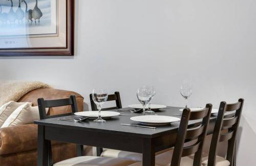 Berlin Apartment | Hickory Suite - Main Street Lodge in Berlin