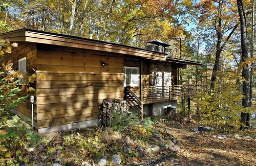 Drummond Cabin | Hidden Bay on Lake Owen with Dock and Island Access!